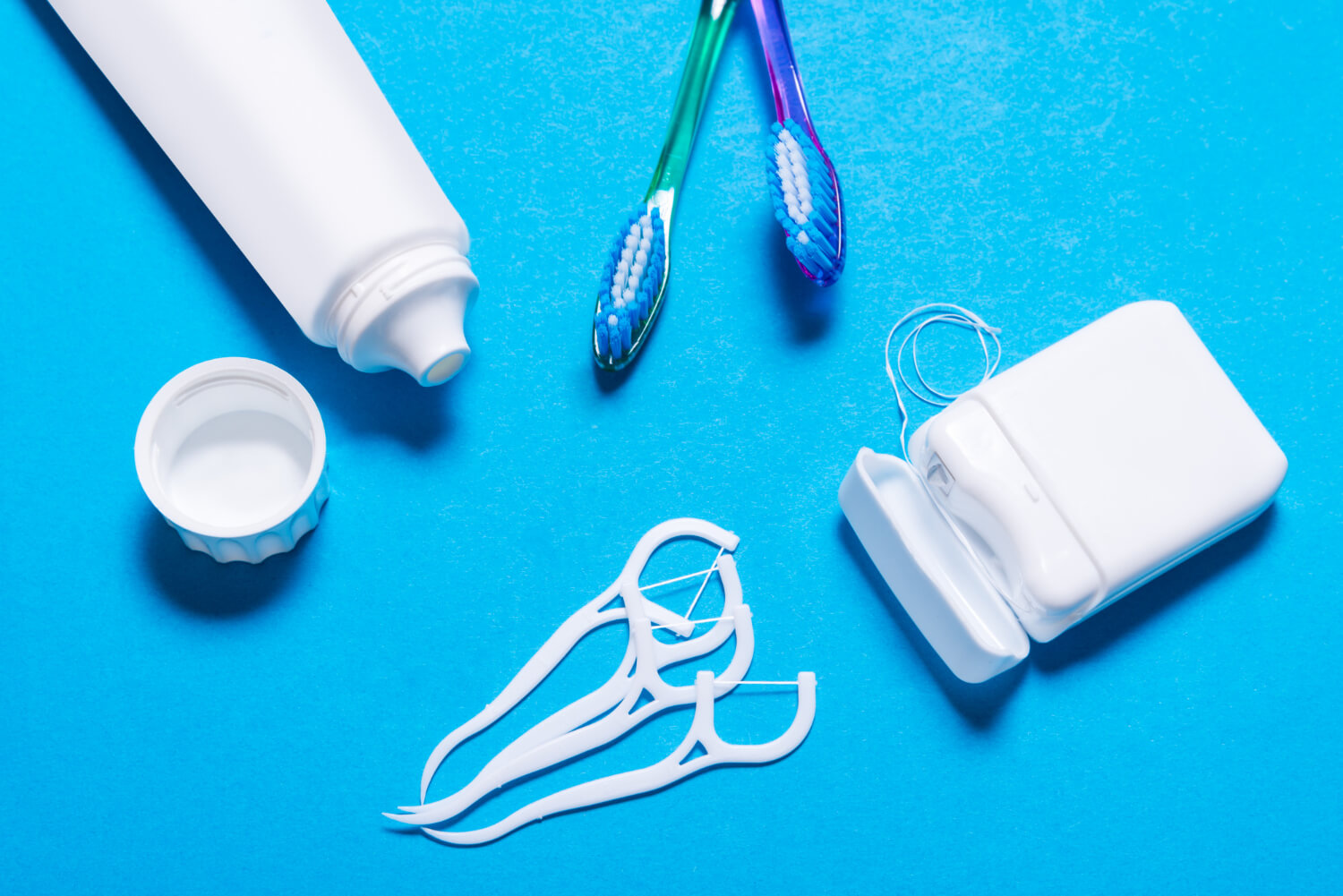 All-on-4 cena: Kolik stojí zuby na 4 implantátech a co ovlivňuje rozpočet? Proč nepodceňovat prevenci v péči o zuby?